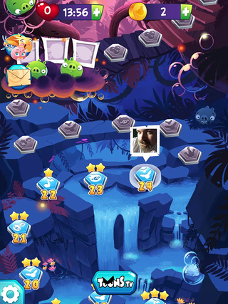 Illustration for article titled The First Five Minutes Of Angry Birds Bust-A-Move